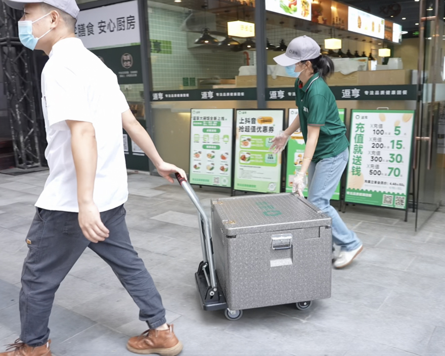 完善的配送取餐服务